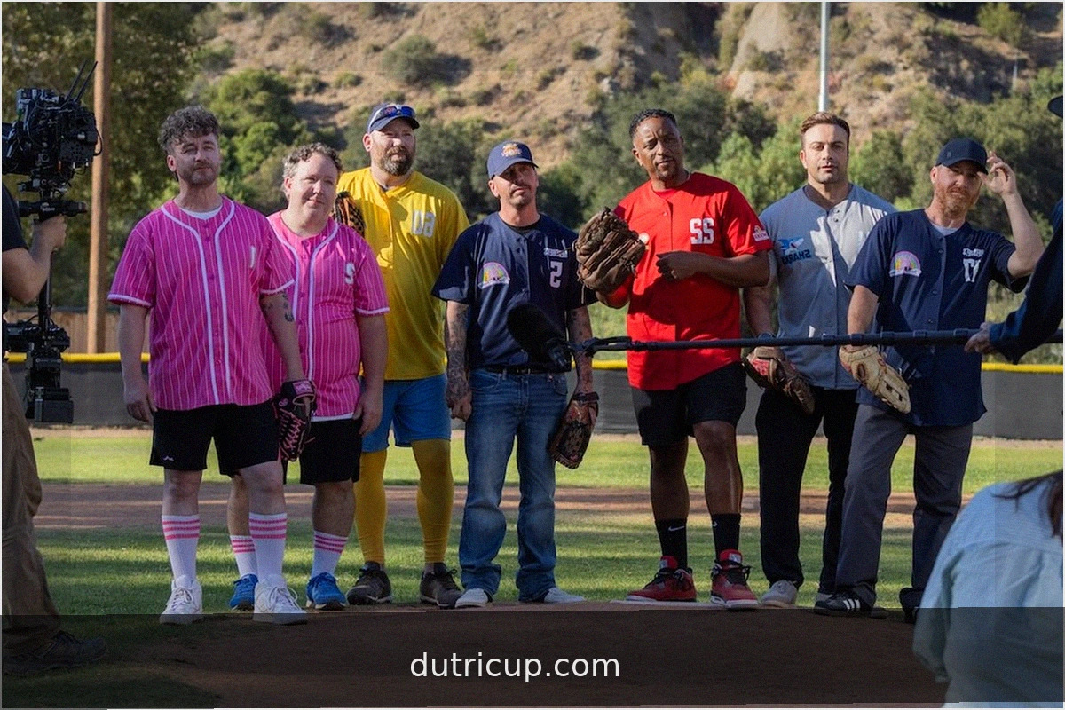 Elenco de 'The Sandlot' se Reúne para la Serie de Comedia 'Dugout Dads', Chris Paul se Une como Productor Ejecutivo