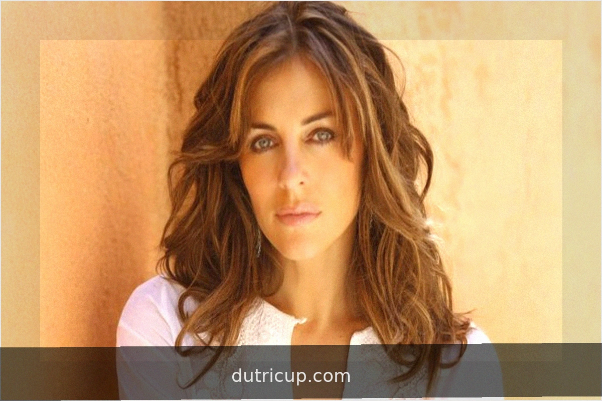 Elizabeth Hurley se une a la segunda temporada de 'The 'Burbs' como actriz principal