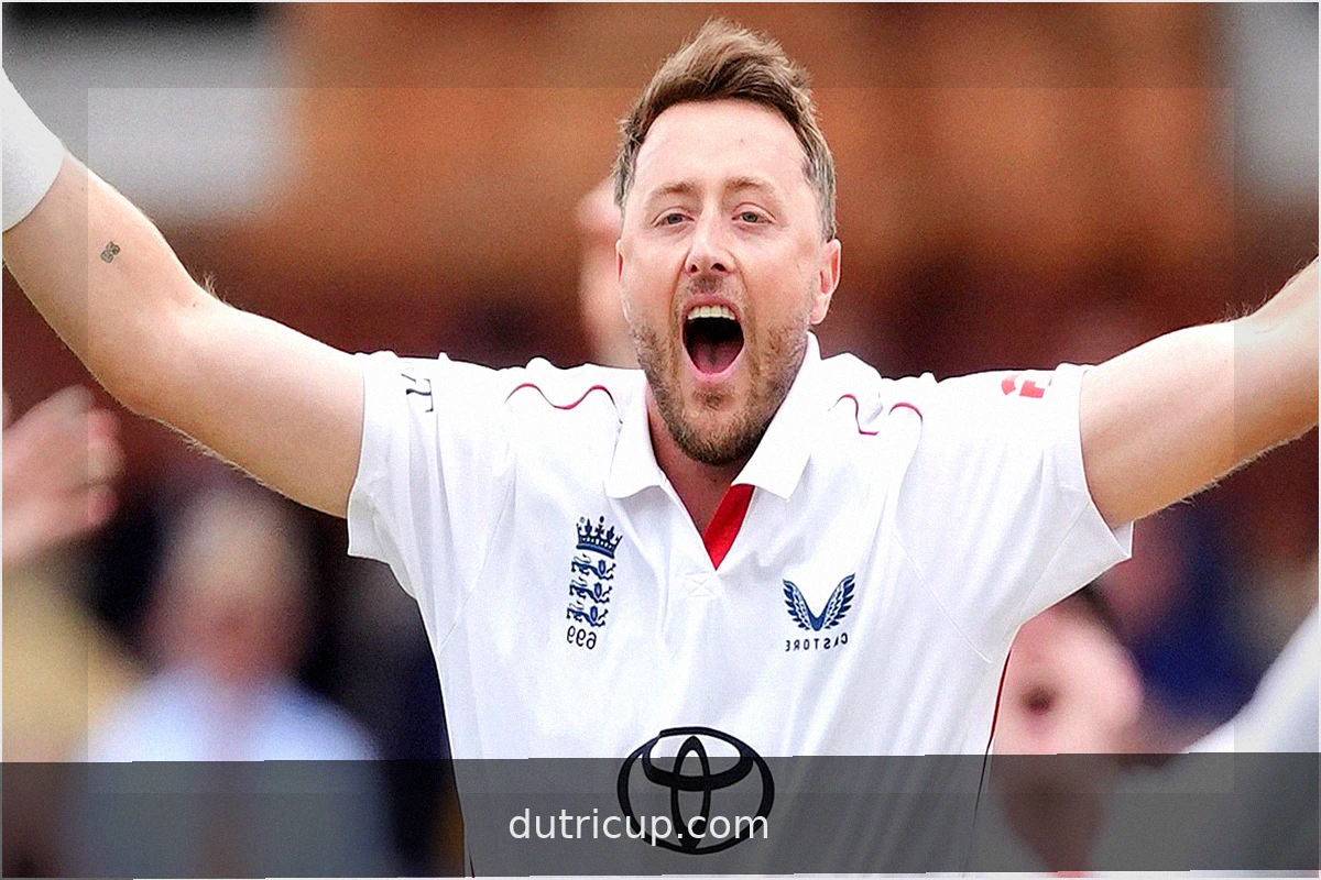 Robinson y Archer lideran a Inglaterra a una ventaja de 261 carreras contra Pakistán